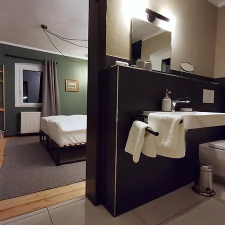 Zum G'leut Bed & Breakfast *