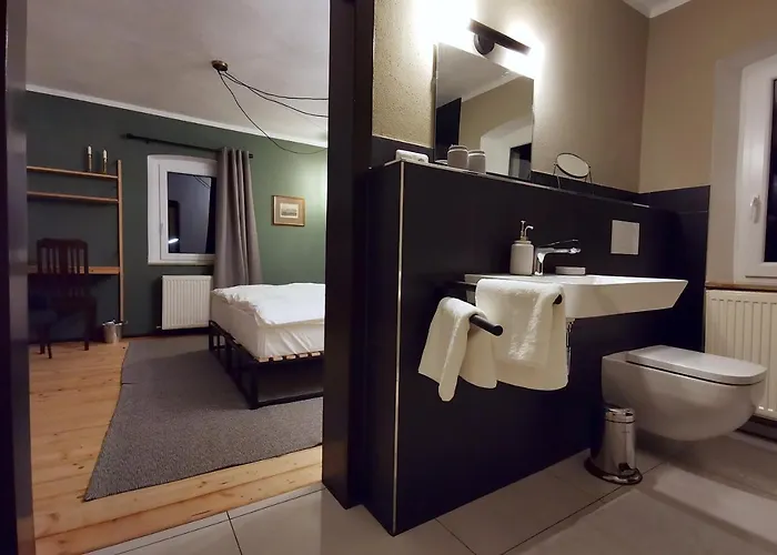 Zum G'leut Bed & Breakfast 3*